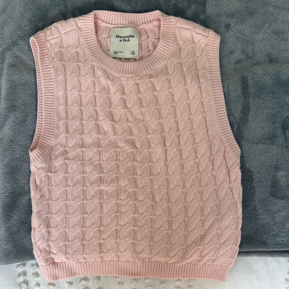 Abercrombie & Fitch Light Pink Knit Vest